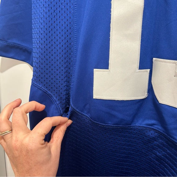 New York Giants Jersey - Picture 2 of 5